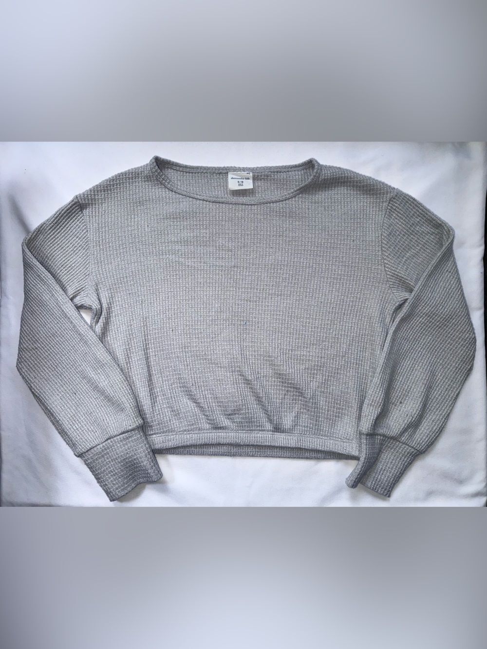 abercrombie kids size 9/10 Light Gray Waffle Knit Crewneck top